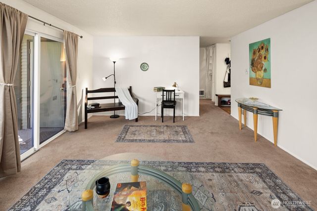 18904 8th Avenue NW #128, Shoreline, WA 98177