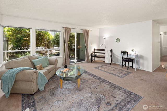 18904 8th Avenue NW #128, Shoreline, WA 98177