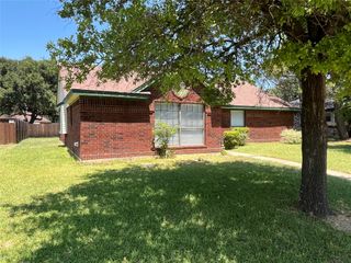 2405 Brookside Drive, Rowlett, TX 75088