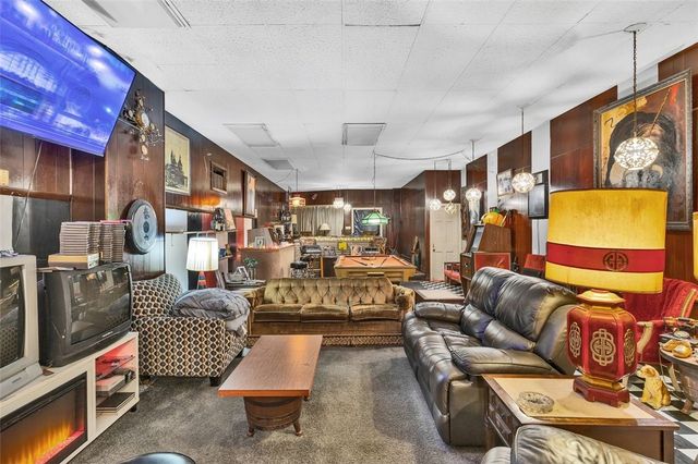 1421 5th Ave, Arnold, PA 15068