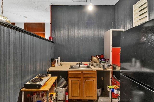 1421 5th Ave, Arnold, PA 15068