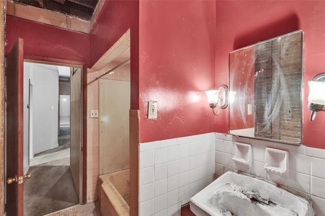 1421 5th Ave, Arnold, PA 15068