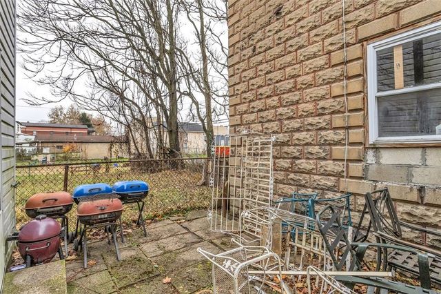 1421 5th Ave, Arnold, PA 15068