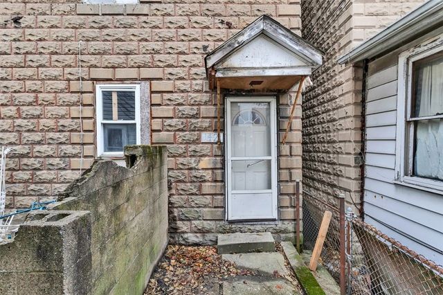 1421 5th Ave, Arnold, PA 15068