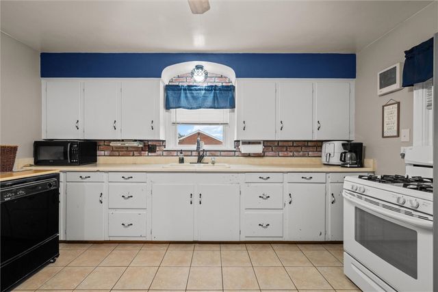 429 Marwood Road, Winfield Twp, PA 16023