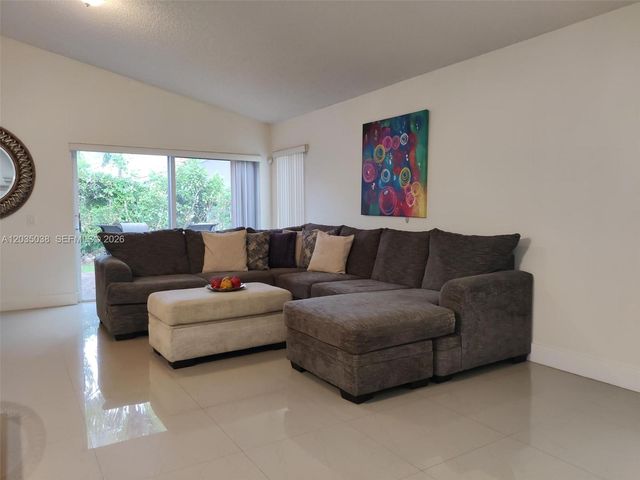 4315 Greenbriar Ln, Weston, FL 33331