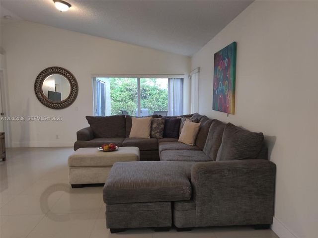 4315 Greenbriar Ln, Weston, FL 33331