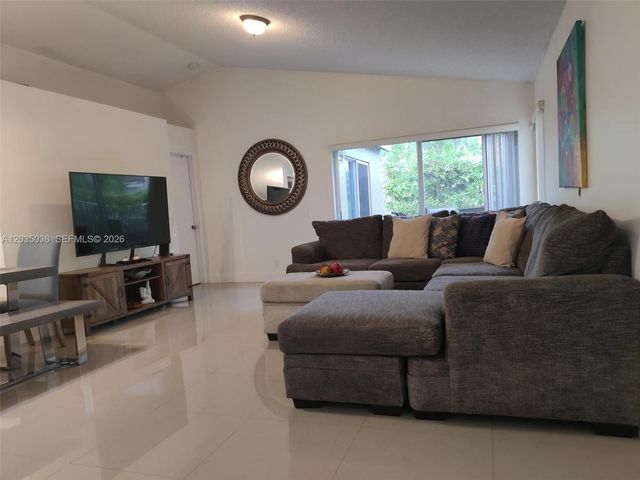 4315 Greenbriar Ln, Weston, FL 33331