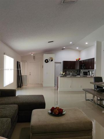 4315 Greenbriar Ln, Weston, FL 33331