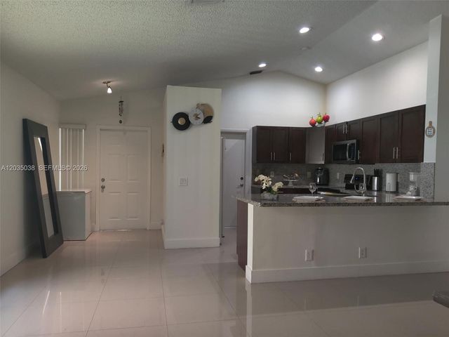 4315 Greenbriar Ln, Weston, FL 33331