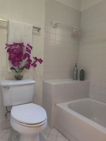 4315 Greenbriar Ln, Weston, FL 33331