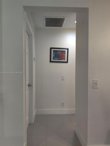 4315 Greenbriar Ln, Weston, FL 33331