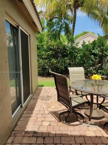 4315 Greenbriar Ln, Weston, FL 33331