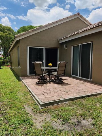 4315 Greenbriar Ln, Weston, FL 33331