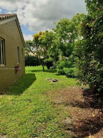 4315 Greenbriar Ln, Weston, FL 33331