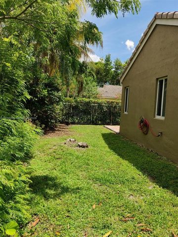 4315 Greenbriar Ln, Weston, FL 33331