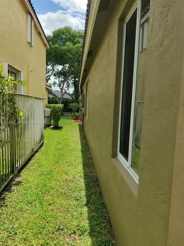4315 Greenbriar Ln, Weston, FL 33331