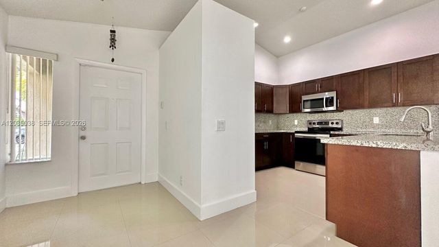 4315 Greenbriar Ln, Weston, FL 33331