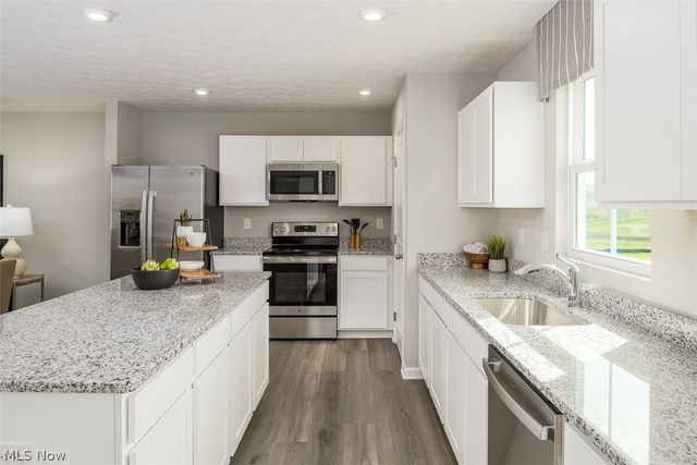 104 Pine Trails, Doylestown, OH 44230