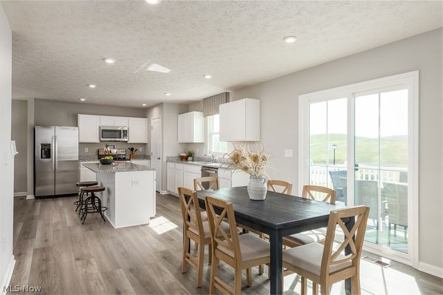 104 Pine Trails, Doylestown, OH 44230