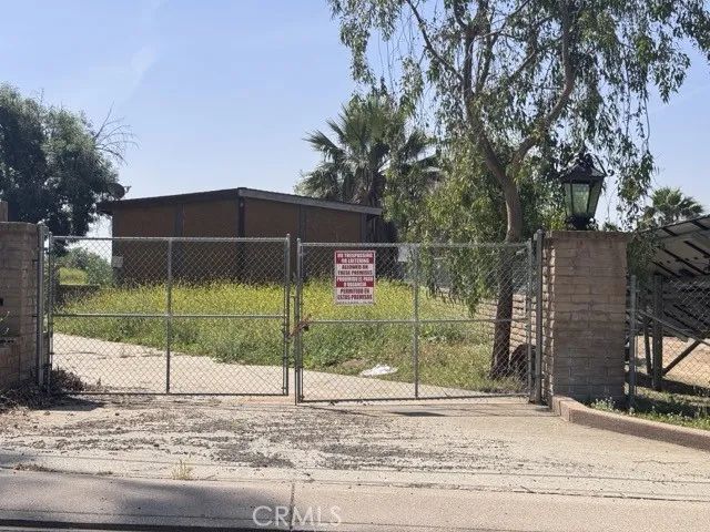 425 Arrowhead, San Bernardino, CA 92404