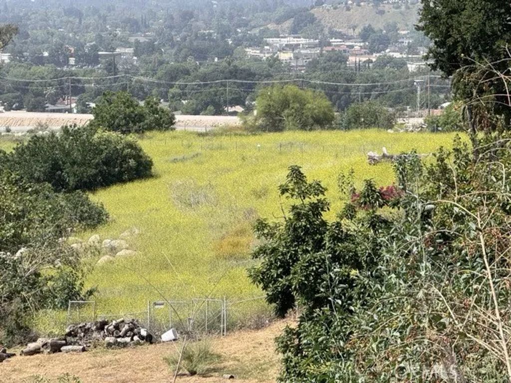 425 Arrowhead, San Bernardino, CA 92404