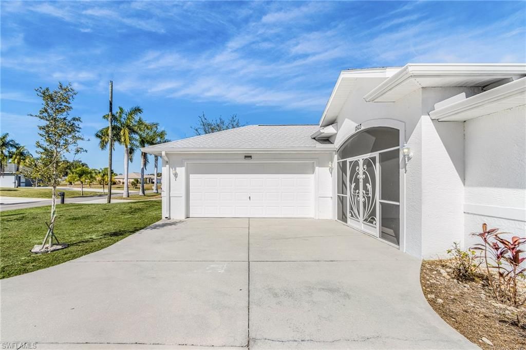 Image 5 of property listing at 1503 NW 29th PL, Cape Coral, FL 33993