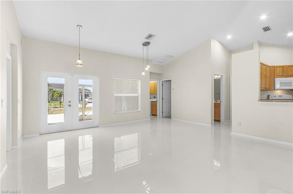 Image 8 of property listing at 1503 NW 29th PL, Cape Coral, FL 33993