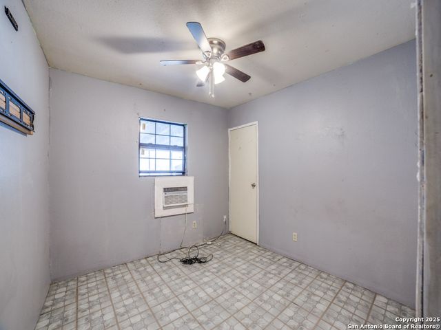 13945 Somerset, Von Ormy, TX 78073