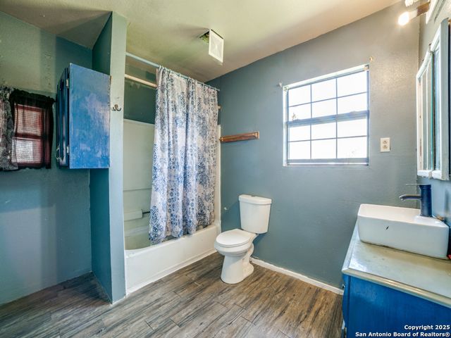 13945 Somerset, Von Ormy, TX 78073