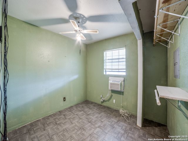 13945 Somerset, Von Ormy, TX 78073