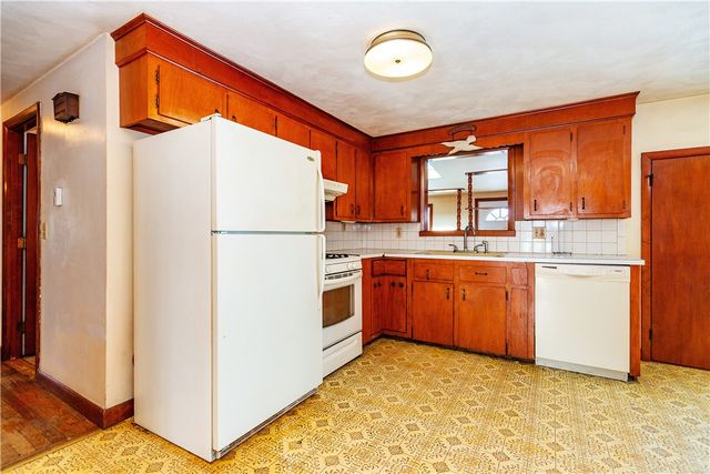 586 Child Street, Warren, RI 02885