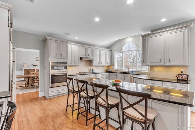 19 Sassinoro Boulevard, Cortlandt Manor, NY 10567