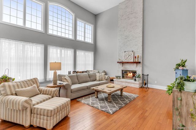 19 Sassinoro Boulevard, Cortlandt Manor, NY 10567