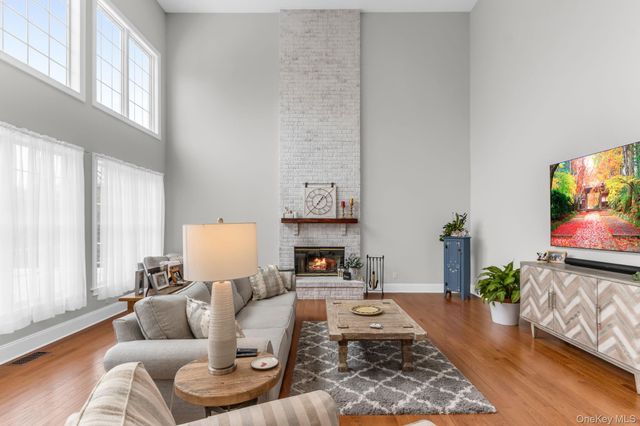 19 Sassinoro Boulevard, Cortlandt Manor, NY 10567