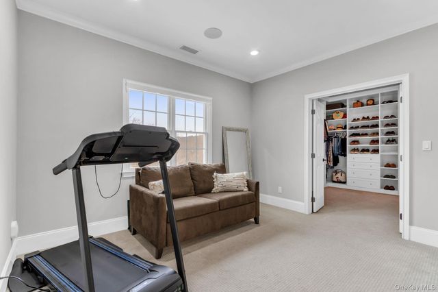 19 Sassinoro Boulevard, Cortlandt Manor, NY 10567