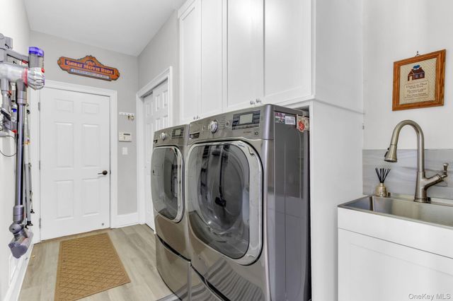 19 Sassinoro Boulevard, Cortlandt Manor, NY 10567