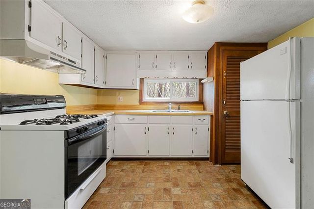4980 CHAPEL HILL Road, Douglasville, GA 30135