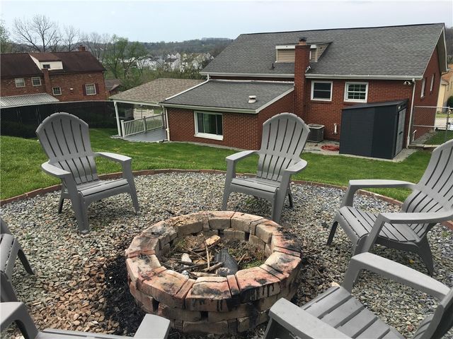 379 Millet Lane, Pleasant Hills, PA 15236