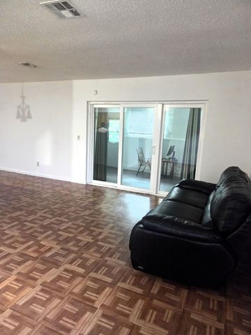 5965 Caribbean Boulevard, West Palm Beach, FL 33407