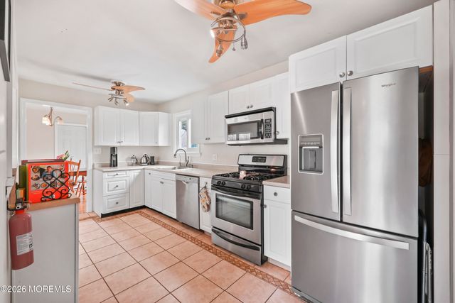 9 Maple Lane, Howell, NJ 07731