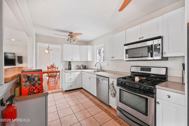 9 Maple Lane, Howell, NJ 07731