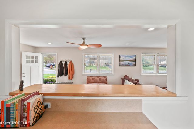 9 Maple Lane, Howell, NJ 07731