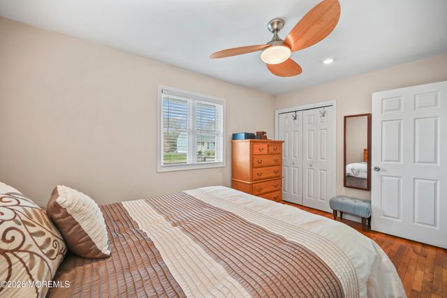 9 Maple Lane, Howell, NJ 07731