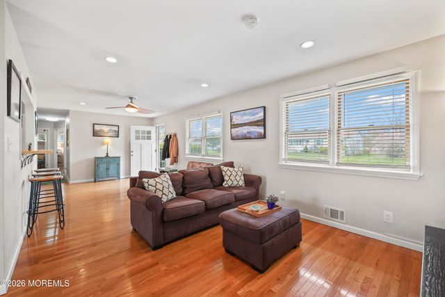 9 Maple Lane, Howell, NJ 07731