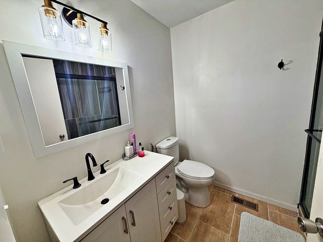 800 W Beechtree Lane, Bartlett, IL 60103