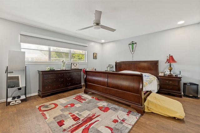6321 Bandera Avenue D, Dallas, TX 75225