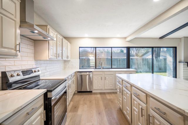 16723 Kieth Harrow Blvd, Houston, TX 77084