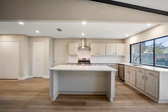 16723 Kieth Harrow Blvd, Houston, TX 77084