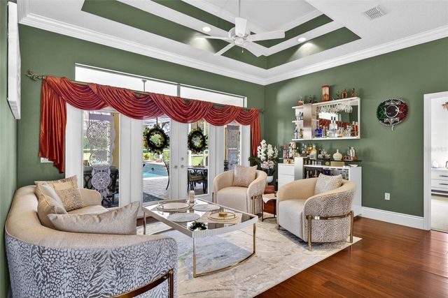 10211 RIDGE TOP LOOP, Weeki Wachee, FL 34613